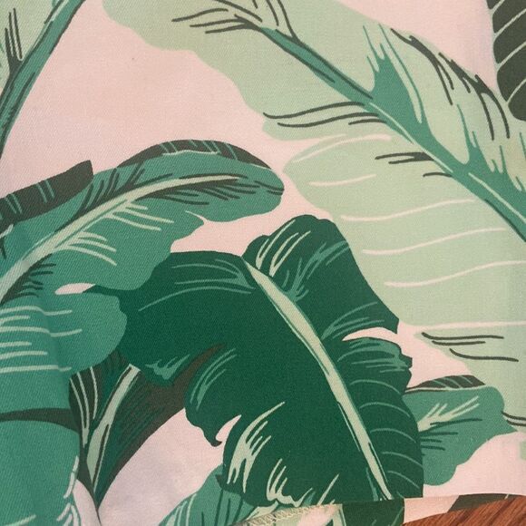 NWT Old Navy shorts, high-rise 10 inches from crotch to waist,  size 6 - Picture 3 of 9